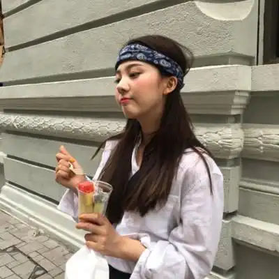 2023温柔与帅气并存女生头像