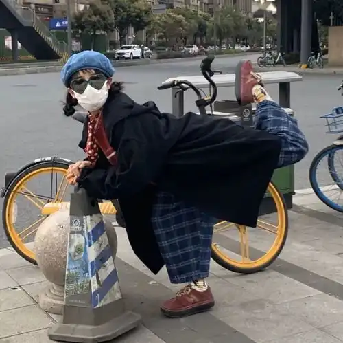 头像人间本不该令我这么欣喜的,但是你来了