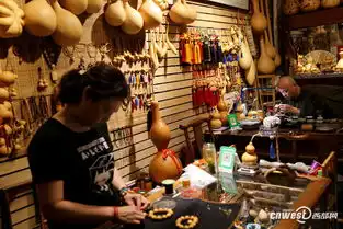 西安男子苦练十载成西北砑花葫芦高手一个茶叶罐卖上万