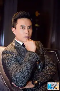 杜淳帅气写真曝光眼神深邃迷人男人味十足