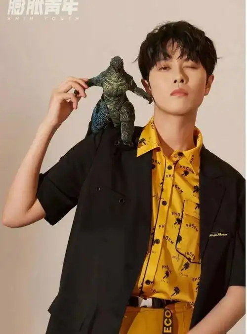 打破性别界限,李冰冰帅气男装引热议盘点那些穿过男装的女星们