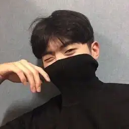 求此头像的情侣头像或相似风格的女生头像