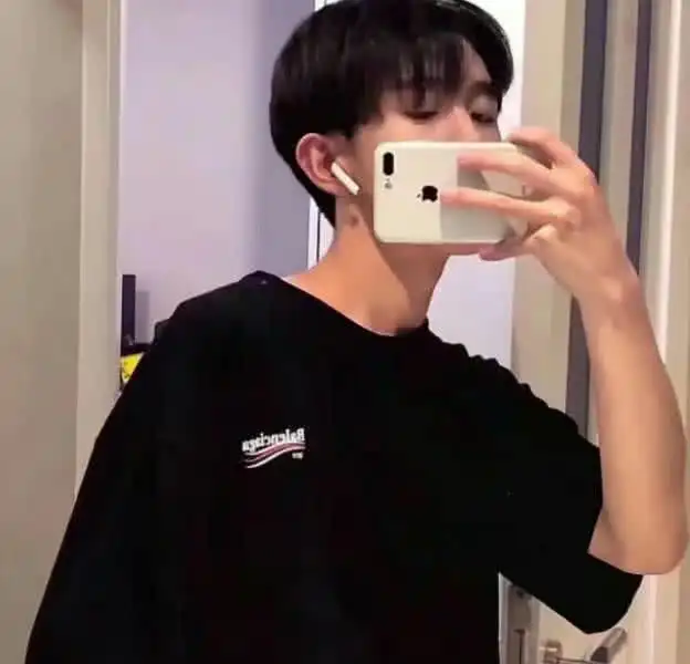 男生头像后来无所爱,无需平山海