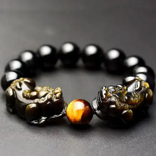 17年底,桃花泛滥,令人超级羡慕的3大生肖,领个对象回家过年