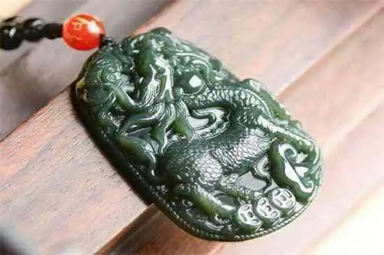 属龙的人可以配带麒麟和田玉吗