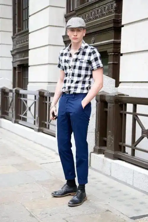 穿搭切忌用力过猛,这样的造型刚刚好