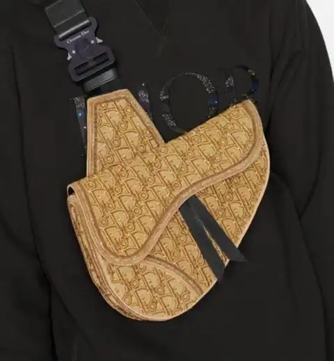 迪奥二零二一冬季男装系列单品传递时代潮流风尚