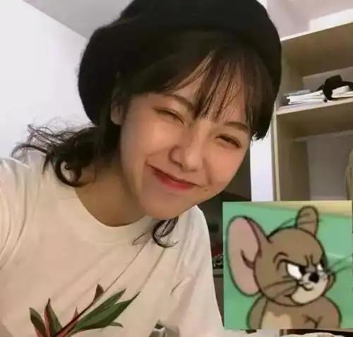 女生头像人大概是因为那一点点不同于别人的坚持才更特别的