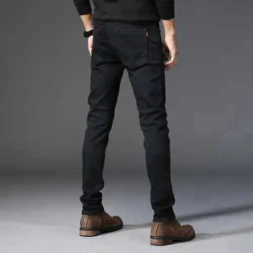 男人过了三十就别再穿牛仔裤了,这样的休闲裤才更适合