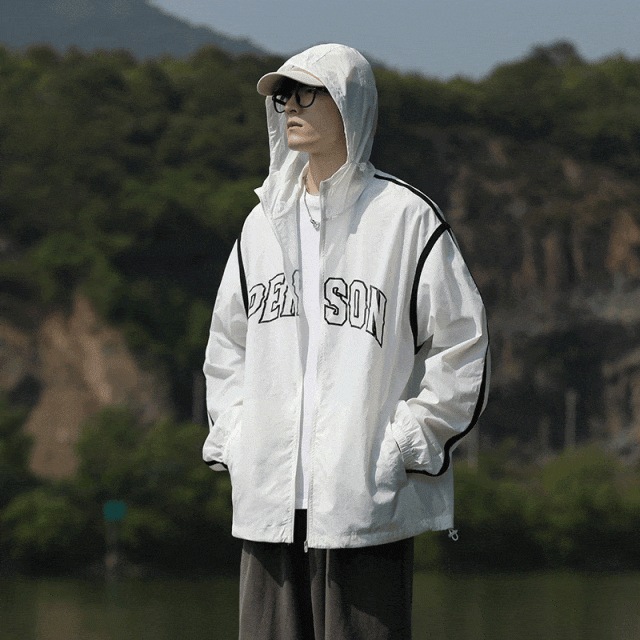 这件防晒衣太赞了凉感面料超薄超轻,男女都能穿,一件才79元