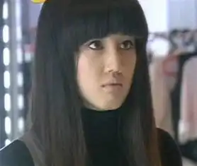 出道10年被批烂片王,整容后成蛇精脸,如今凭魔鬼身材成网红