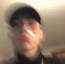 精选男生头像你不成熟的这几年,最起码得知道谁对你好