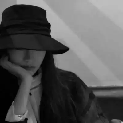 高清霸气女头像黑白图片超拽高雅社会女生头像图片