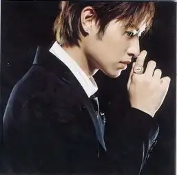 杨洋剃了寸头竟然大家都不认识了