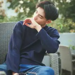 qq可爱头像男生小清新可爱爱而不得才是人生常态