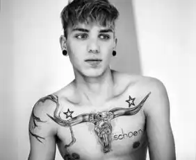 星星纹身图案让美梦划过天际