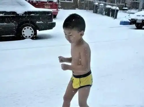 十年前,4岁男孩被父亲逼迫零下13度裸跑,8岁考上大学,今何在