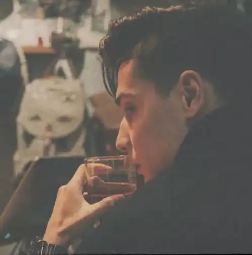 今日份分享让人心疼的男生头像