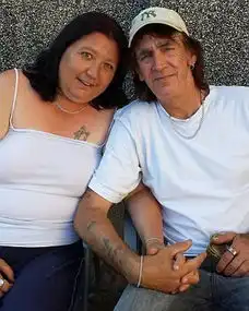 英男子与20名女性生40个孩子