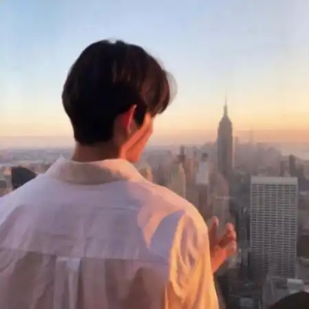 qq头像情侣一对一张时间久了我依然还爱着你