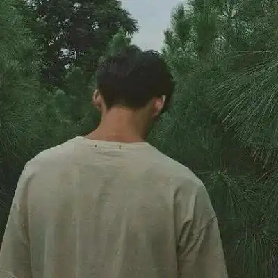 帅气大方的头像男背影清爽飘逸可爱点