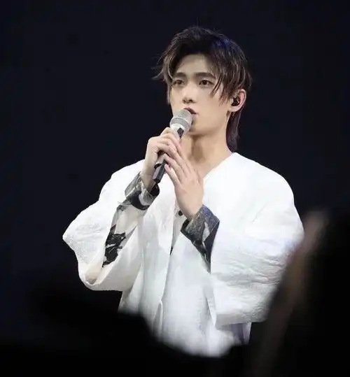 你的爱豆都剪过的鲻zi鱼头,想尝试一番吗