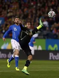 科斯塔首秀霸气变拘谨4射仅1正尚未适应体系