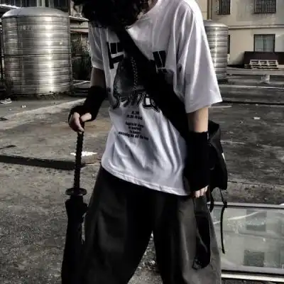 2023简约旧日男生头像