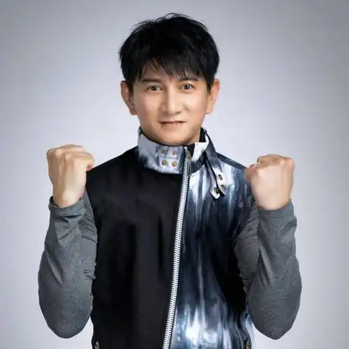 吴奇隆罕见谈健康状况一器官退化,调侃自己确实老了