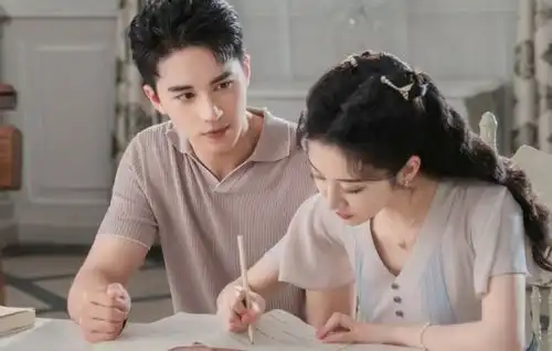 景甜新剧开播,角色比司藤还飒,搭档的男演员颜值和演技都在线