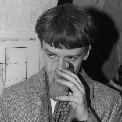 冷酷超拽的欧美男生头像霸气成熟图片