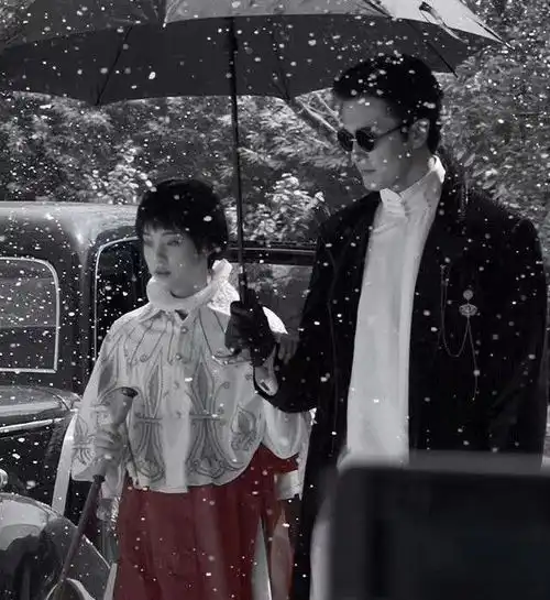 首部民国吸血鬼剧来袭高伟光饰演深情吸血鬼,女主盲女造型可怜