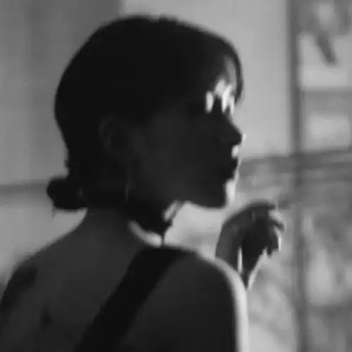 头像有诱惑力的你,连零食都比不上你