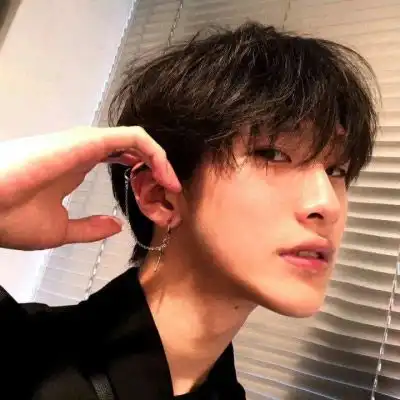 男生头像帅气阳光可爱做个干净洒脱之人