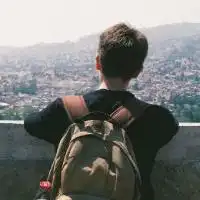 时光和你都已经远走欧美男生头像