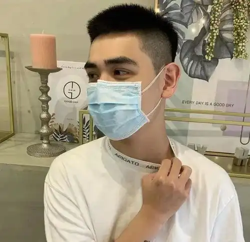 男生寸头发型过时了夏天剪这4款发型,清爽干净,潮流痞帅