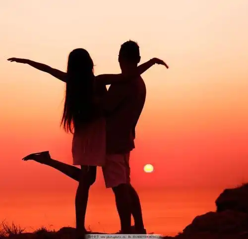 确定男人是否真的爱你,如果有这三种表现,那就证明是虚情假意