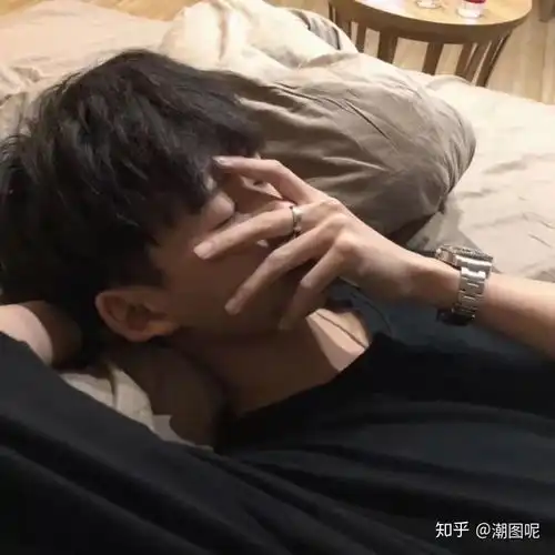 有没有看起来很丧但又不明显的的头像