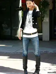 调皮不乏成熟女生混搭look