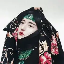 他是范冰冰的御用摄影师,比女人还要妖冶,却被困男儿身