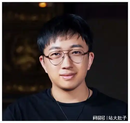 挖掘杨幂,赵丽颖一众明星,他不是演员,娱乐圈却到处是他的身影