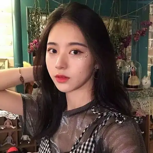女生头像好多话忍着憋着后来就懒得说了,好多事失望多了后来就不在意了