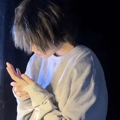 ins小清新文艺范男头是球场晒月男生头像我要个性网