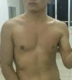 女生们喜欢成熟型的,有肌肉壮壮的男生吗告诉我真实想法,喜欢的话也可以看照片