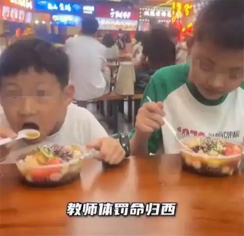 襄阳12岁小学生跳楼后续事前曾给父亲发短信,家属沟通无果起诉