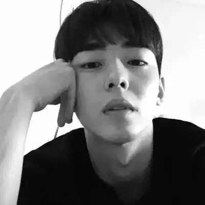 男生头像黑白酷帅真人遇到了纯情的男头一定要换上