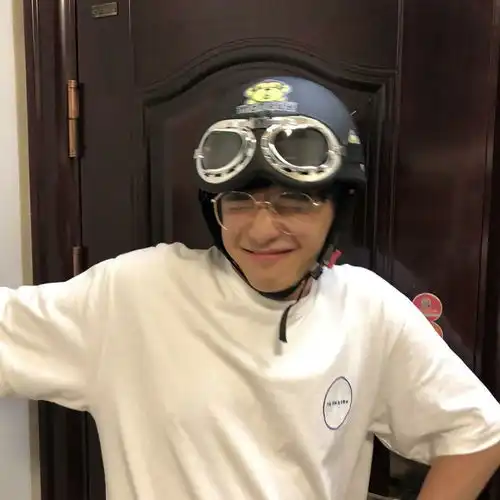 招桃花的男生头像