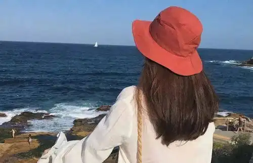 女人想你了,不会说我想你,通常会这样暗示你