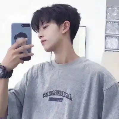 男生头像帅气阳光干净