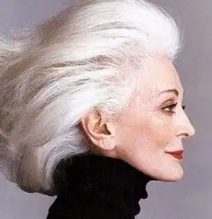 优雅70女人们的t台春天